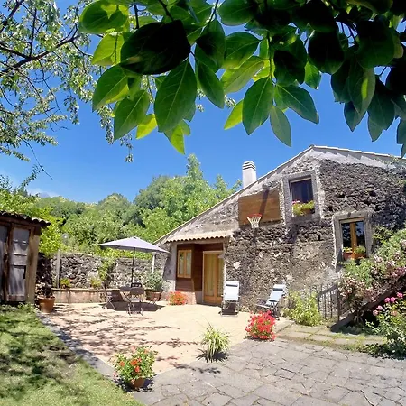 A Rinazzu Country house *